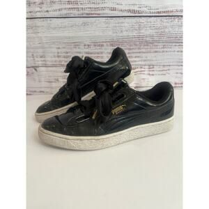 Puma Basket Heart
Patent women's sneakers satin bow black Size 7